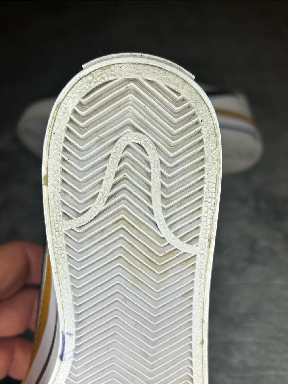 Nike Court Legacy Women's Size 6 White/Black/Gold Low-Top Sneaker